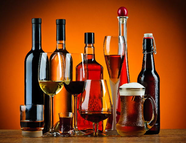 Michael Clancy of Lough Ree Distillery to discuss the roll-out of new elabels for spirits
